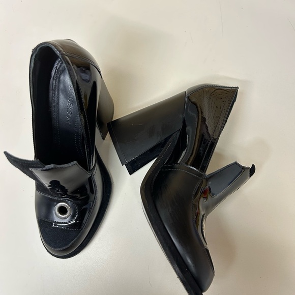 JW. Anderson Sur Vertiare Leather Heels - Picture 1 of 9